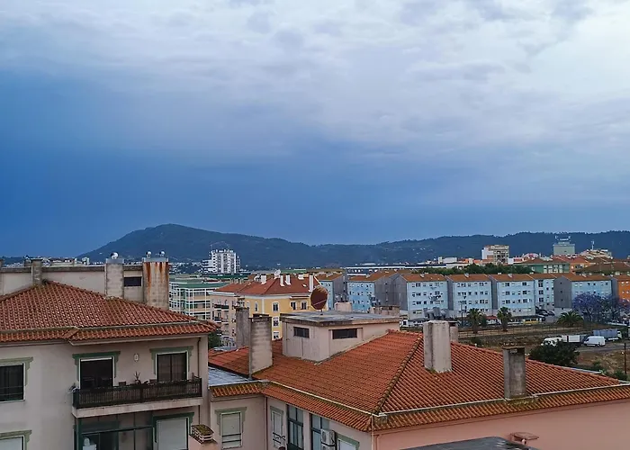 Ocean View 2 Bedroom Flat *