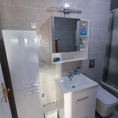 Ocean View 2 Bedroom Flat * 塞图巴尔