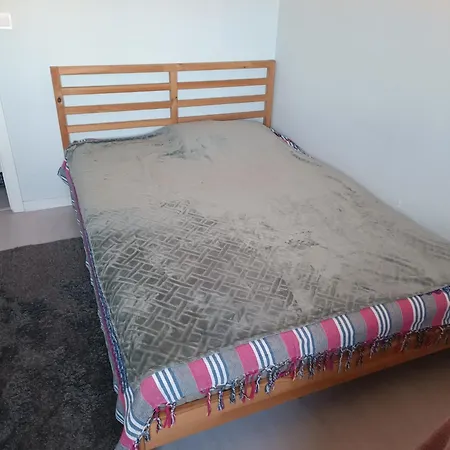 Ocean View 2 Bedroom Flat *